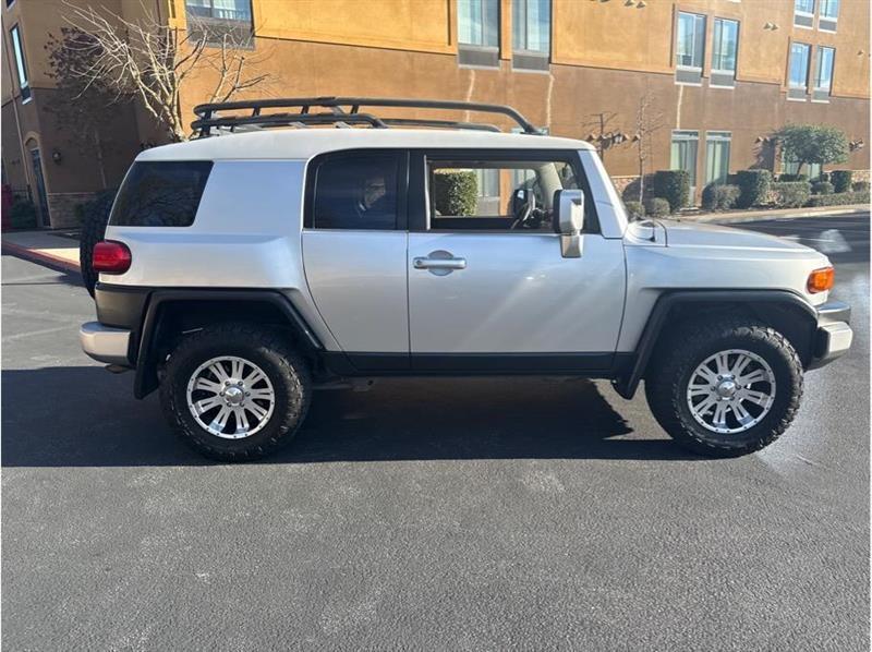 Toyota FJ Cruiser  2007