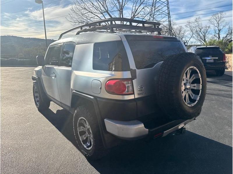 Toyota FJ Cruiser  2007