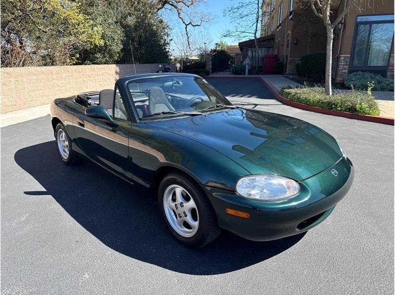 Mazda MX-5 Miata  1999