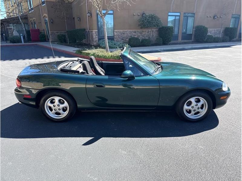 Mazda MX-5 Miata  1999