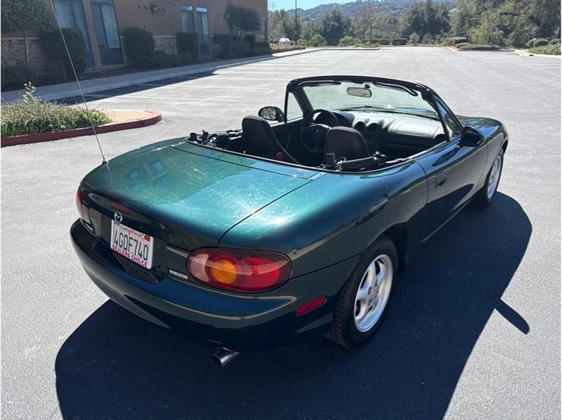 Mazda MX-5 Miata  1999