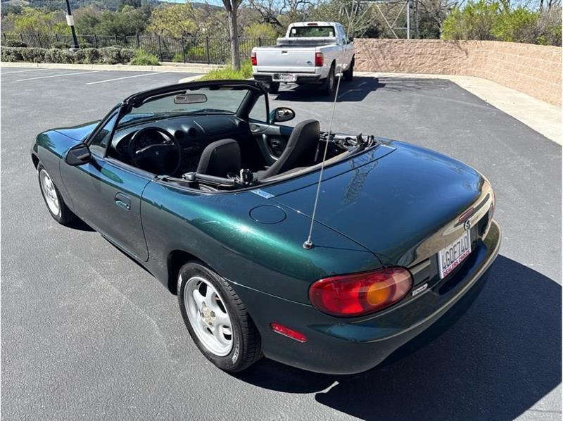 Mazda MX-5 Miata  1999