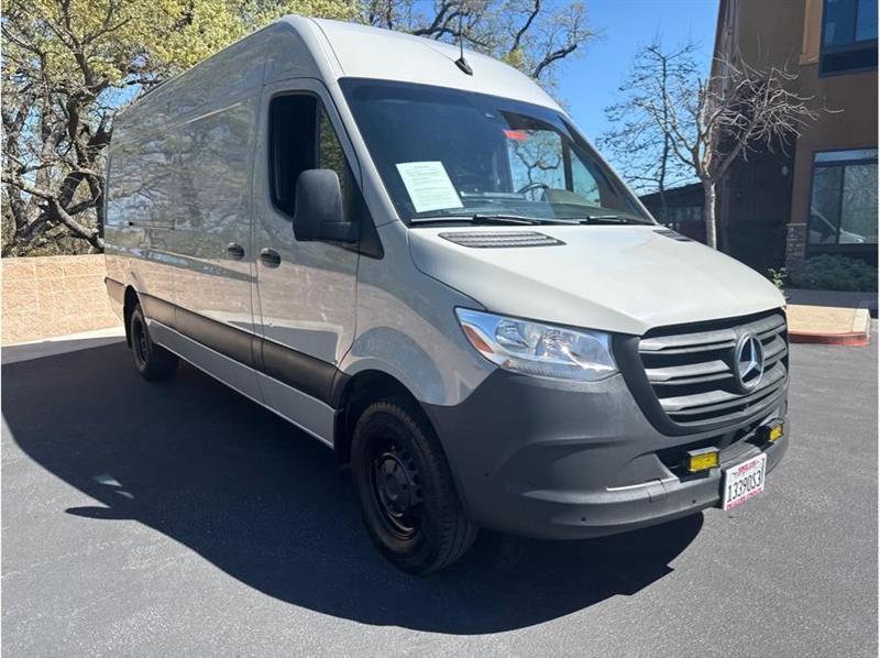 Mercedes-Benz Sprinter  2023