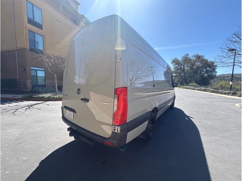 Mercedes-Benz Sprinter  2023