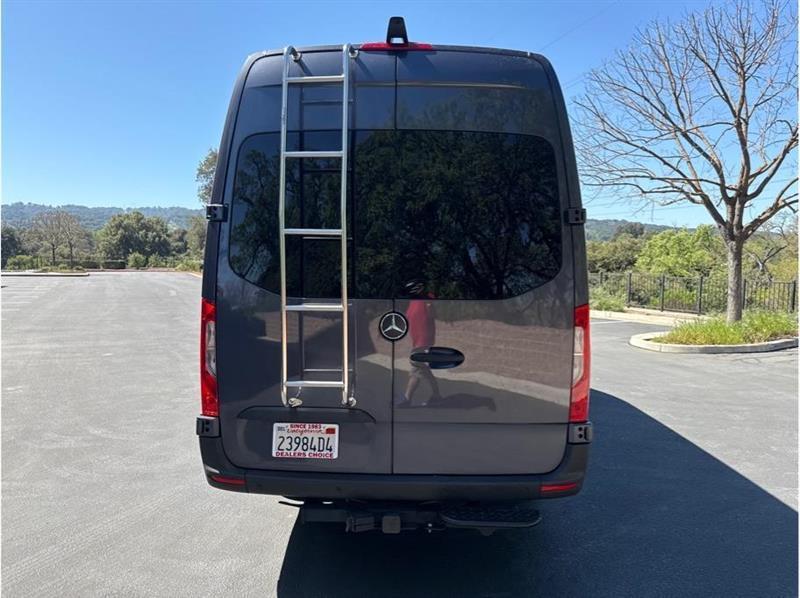 Mercedes-Benz Sprinter  2024