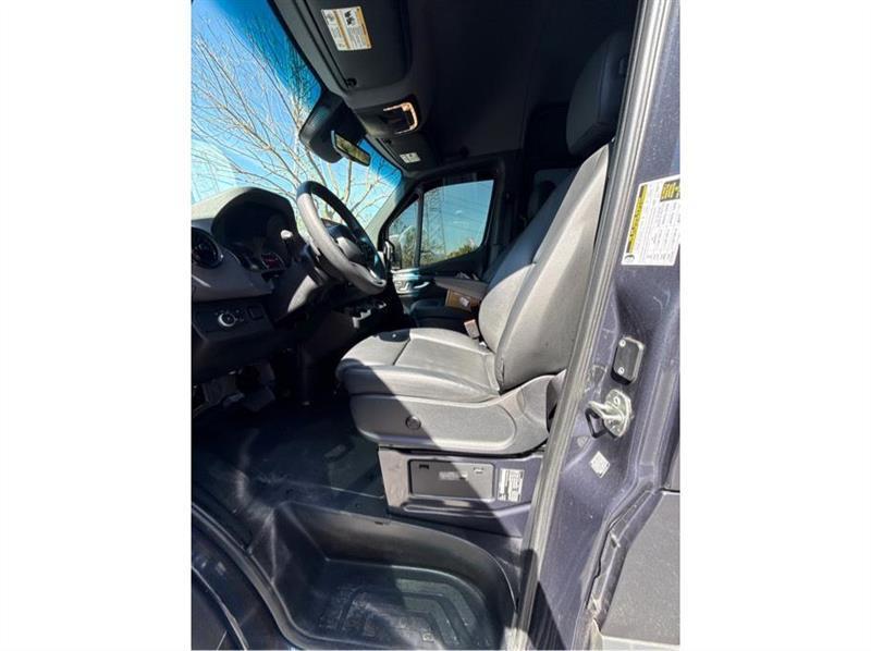 Mercedes-Benz Sprinter  2024