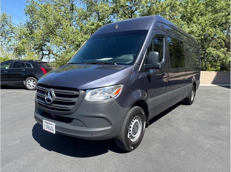 Mercedes-Benz Sprinter  2024