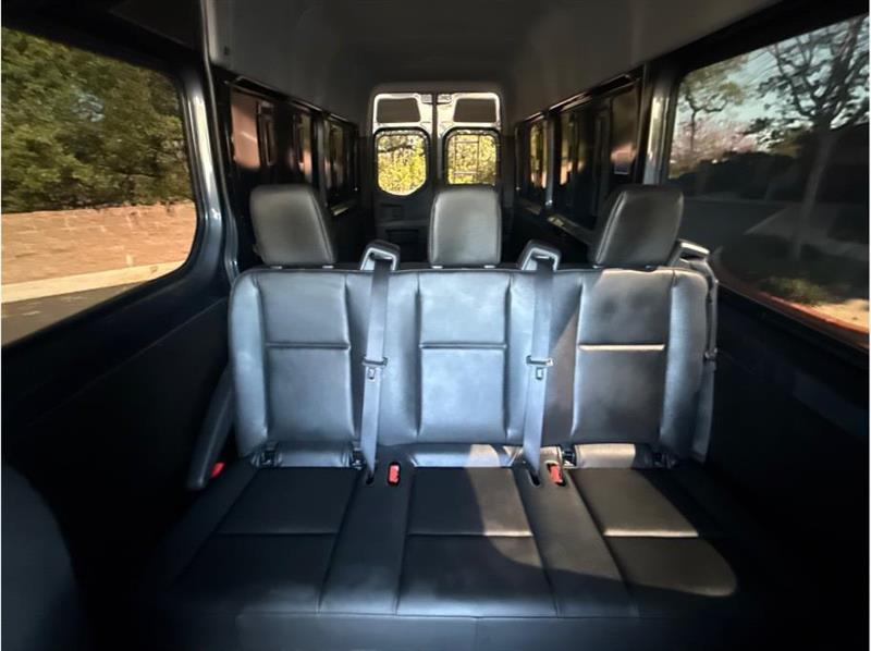 Mercedes-Benz Sprinter  2024