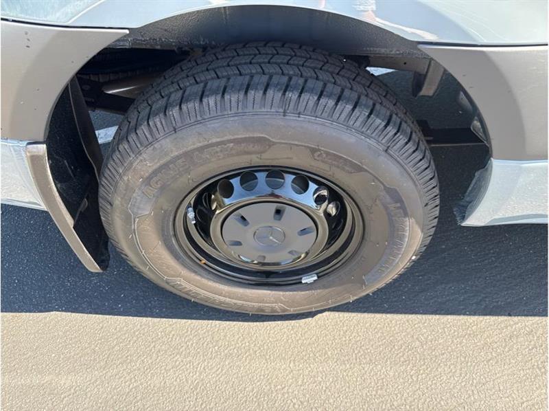 Mercedes-Benz Sprinter  2025