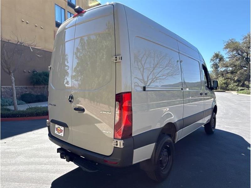 Mercedes-Benz Sprinter  2023