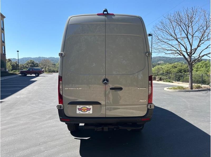 Mercedes-Benz Sprinter  2023