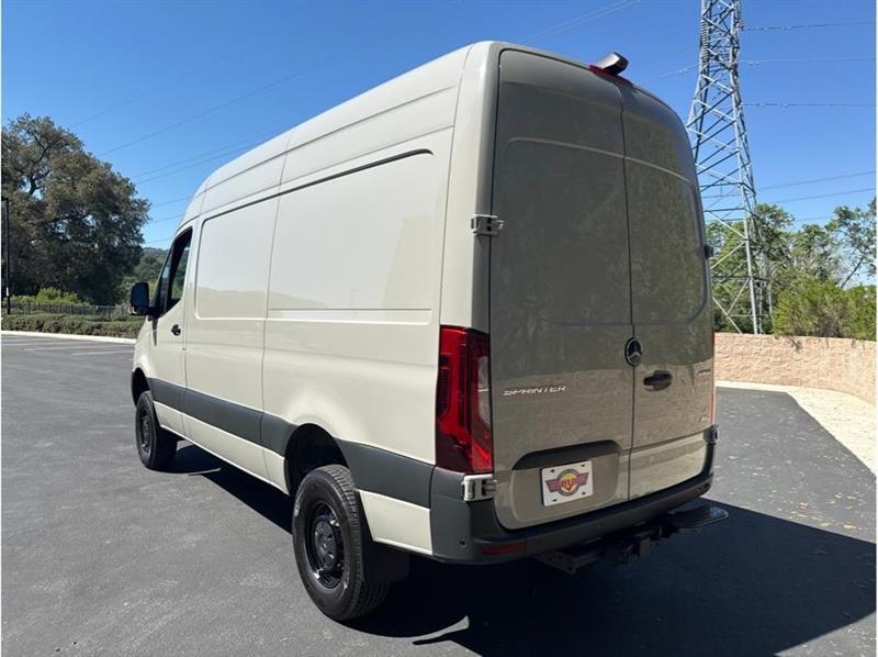 Mercedes-Benz Sprinter  2023