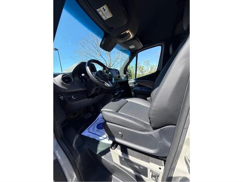 Mercedes-Benz Sprinter  2023