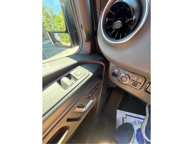 Mercedes-Benz Sprinter  2023