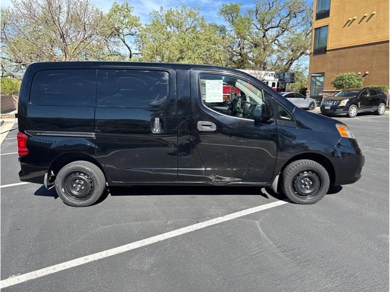 Nissan NV200  2017
