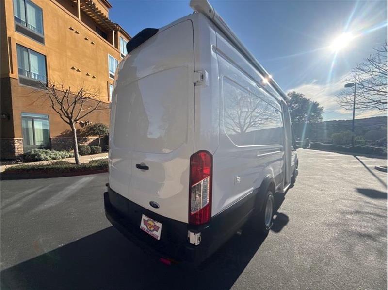 Ford Transit  2022