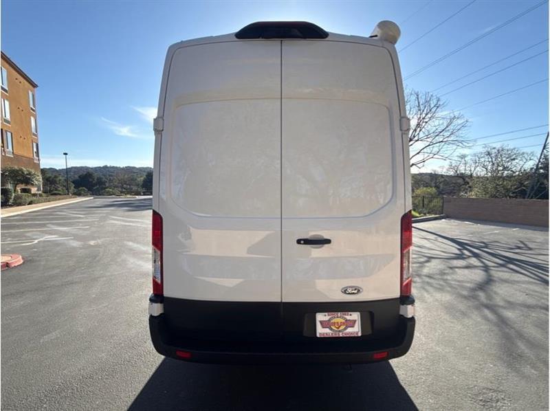 Ford Transit  2022