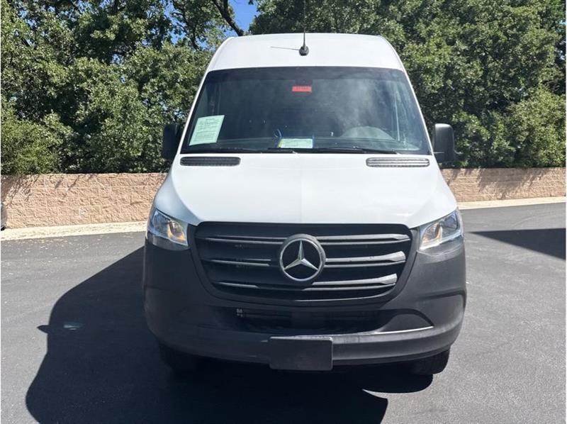Mercedes-Benz Sprinter  2024