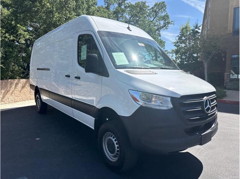 Mercedes-Benz Sprinter  2024