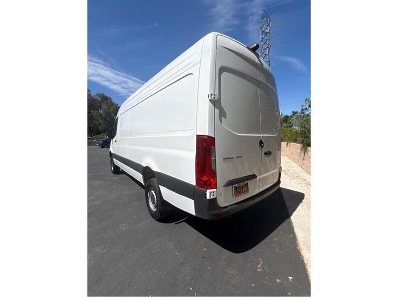 Mercedes-Benz Sprinter  2024