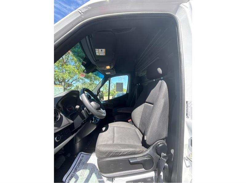 Mercedes-Benz Sprinter  2024