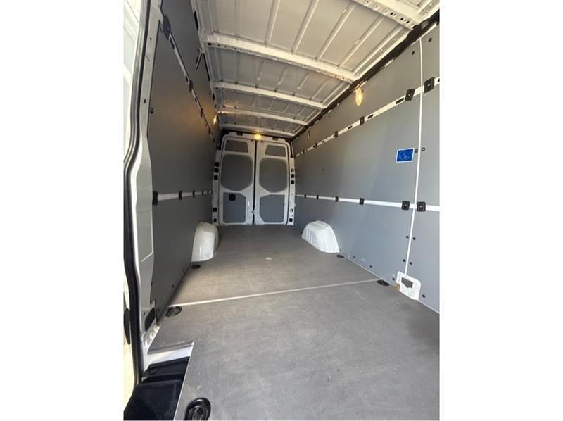 Mercedes-Benz Sprinter  2024