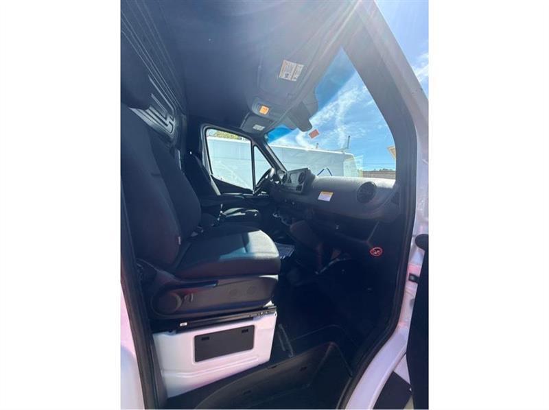 Mercedes-Benz Sprinter  2024