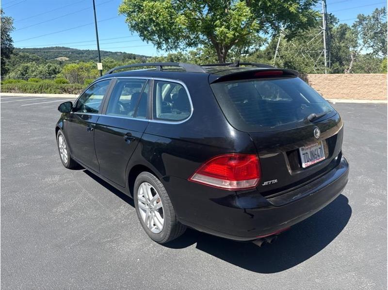 Volkswagen Jetta SportWagen  2013