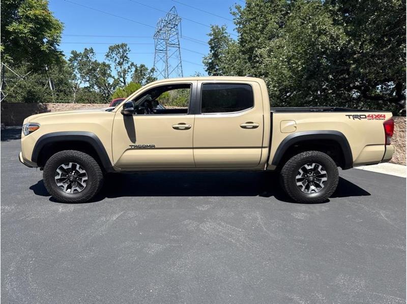 Toyota Tacoma  2016