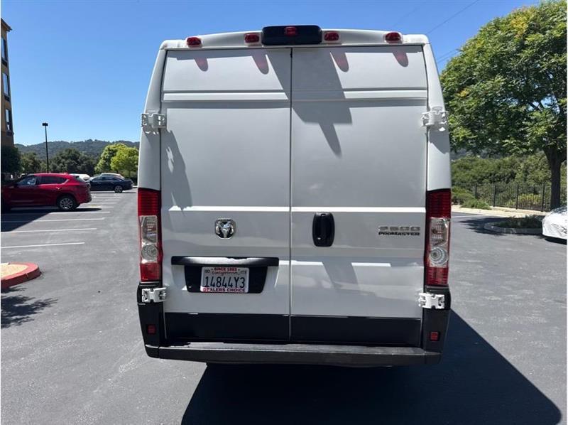 RAM Promaster  2025