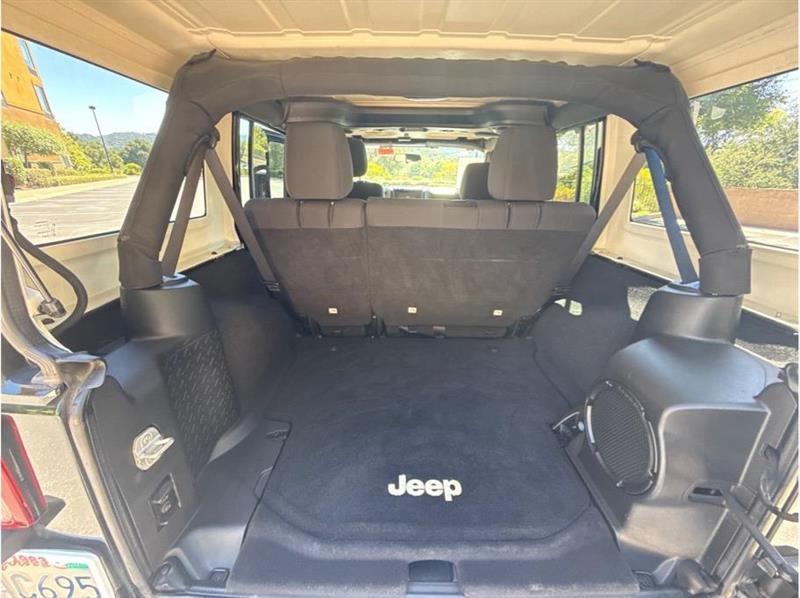 Jeep Wrangler  2012