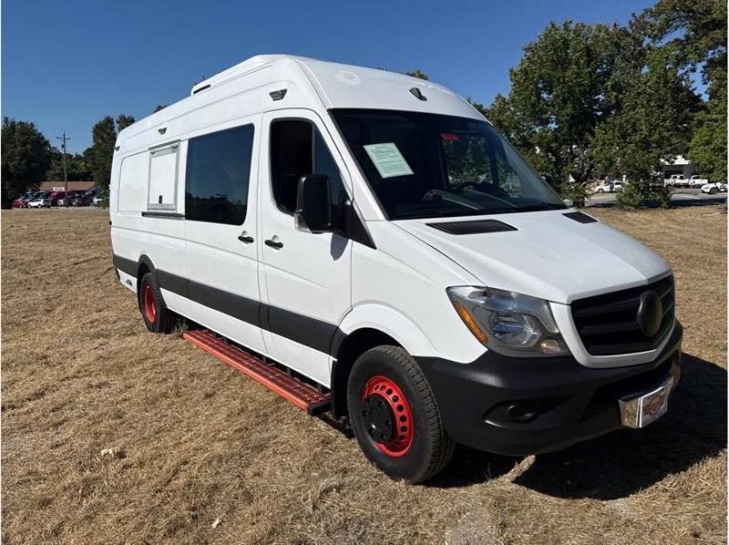 Mercedes-Benz Sprinter  2014