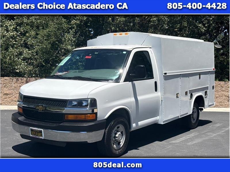 2016 Chevrolet Express Cutaway Van 2D