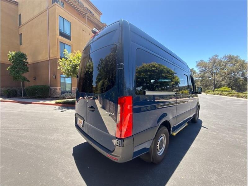 Mercedes-Benz Sprinter  2023