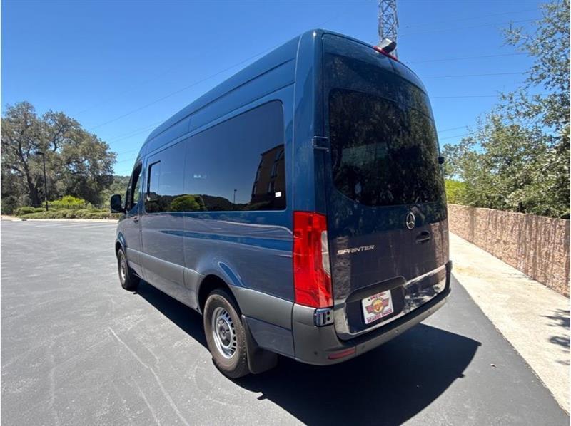 Mercedes-Benz Sprinter  2023
