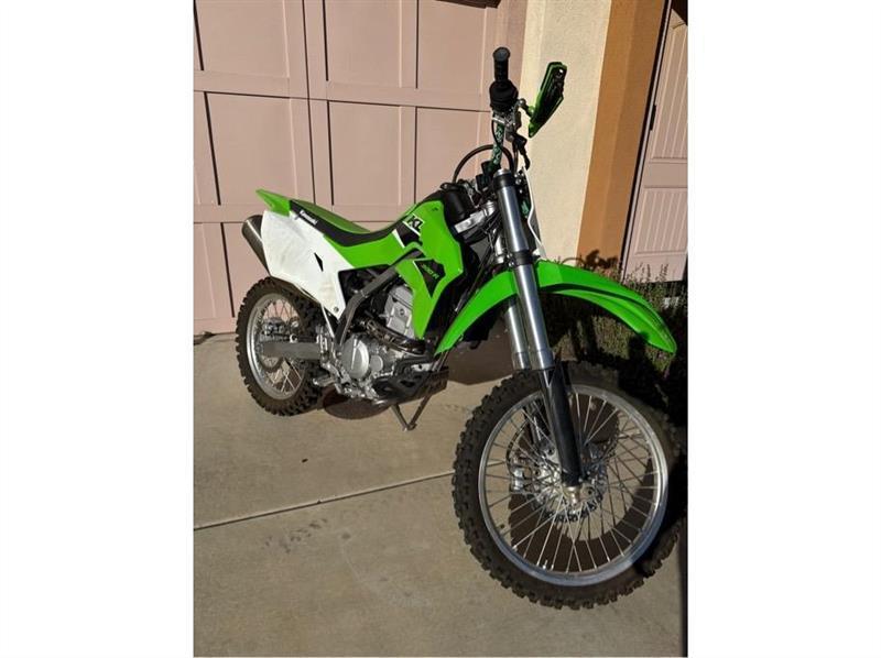 Kawasaki KLX300 C  2023