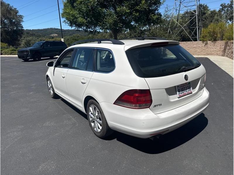 Volkswagen Jetta SportWagen  2012