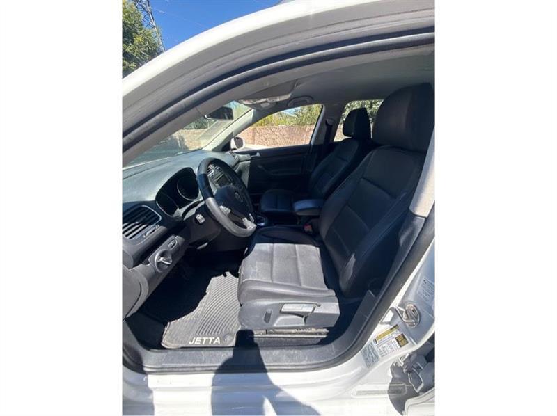 Volkswagen Jetta SportWagen  2012