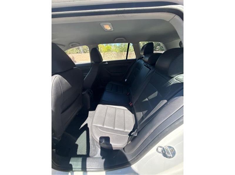 Volkswagen Jetta SportWagen  2012