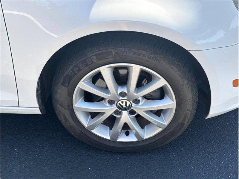 Volkswagen Jetta SportWagen  2012