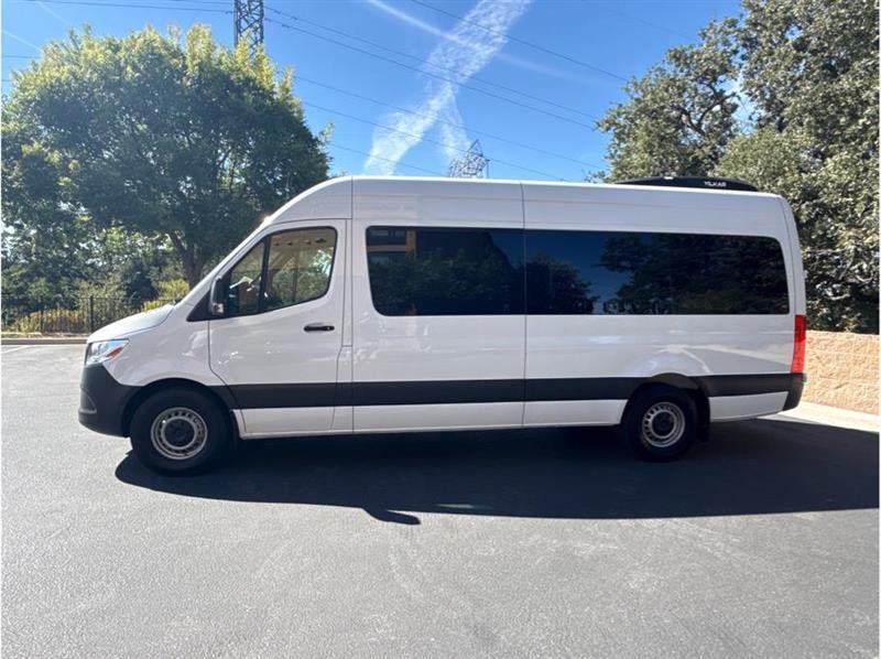 Mercedes-Benz Sprinter  2024