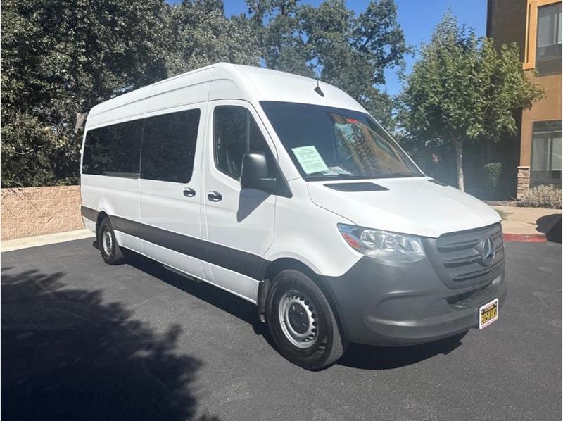 Mercedes-Benz Sprinter  2024