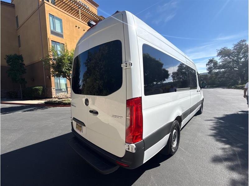 Mercedes-Benz Sprinter  2024