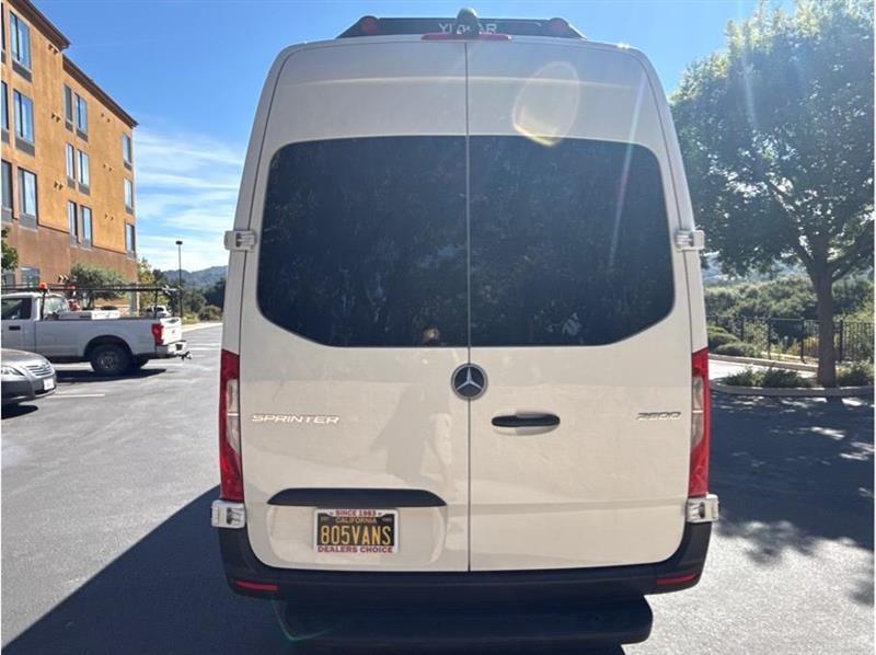 Mercedes-Benz Sprinter  2024