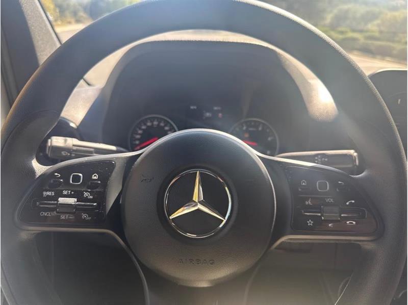 Mercedes-Benz Sprinter  2024