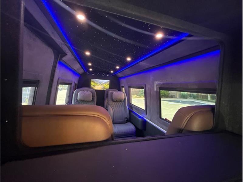 Mercedes-Benz Sprinter  2024