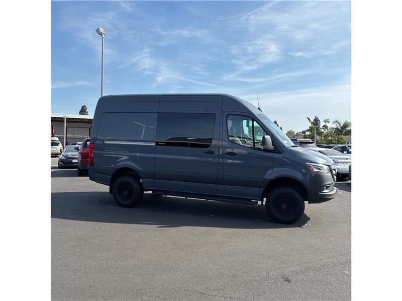 Mercedes-Benz Sprinter  2021