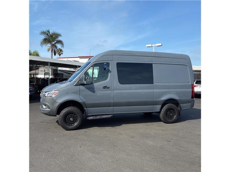 Mercedes-Benz Sprinter  2021