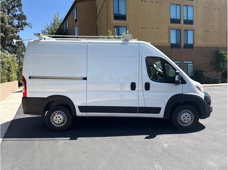 Ram ProMaster 2500 photo 6