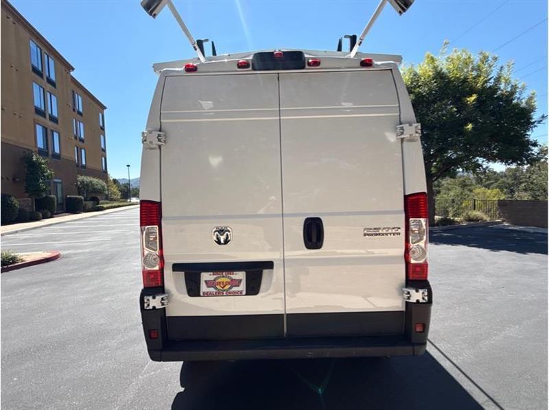 Ram ProMaster 2500 photo 8